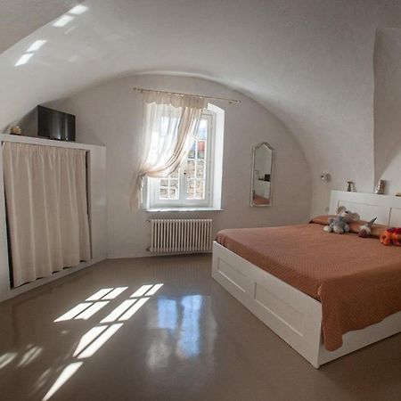 Appartement La Torre Di Gaia à Dolceacqua Extérieur photo