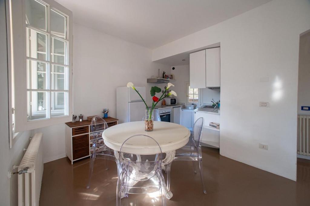Appartement La Torre Di Gaia à Dolceacqua Extérieur photo