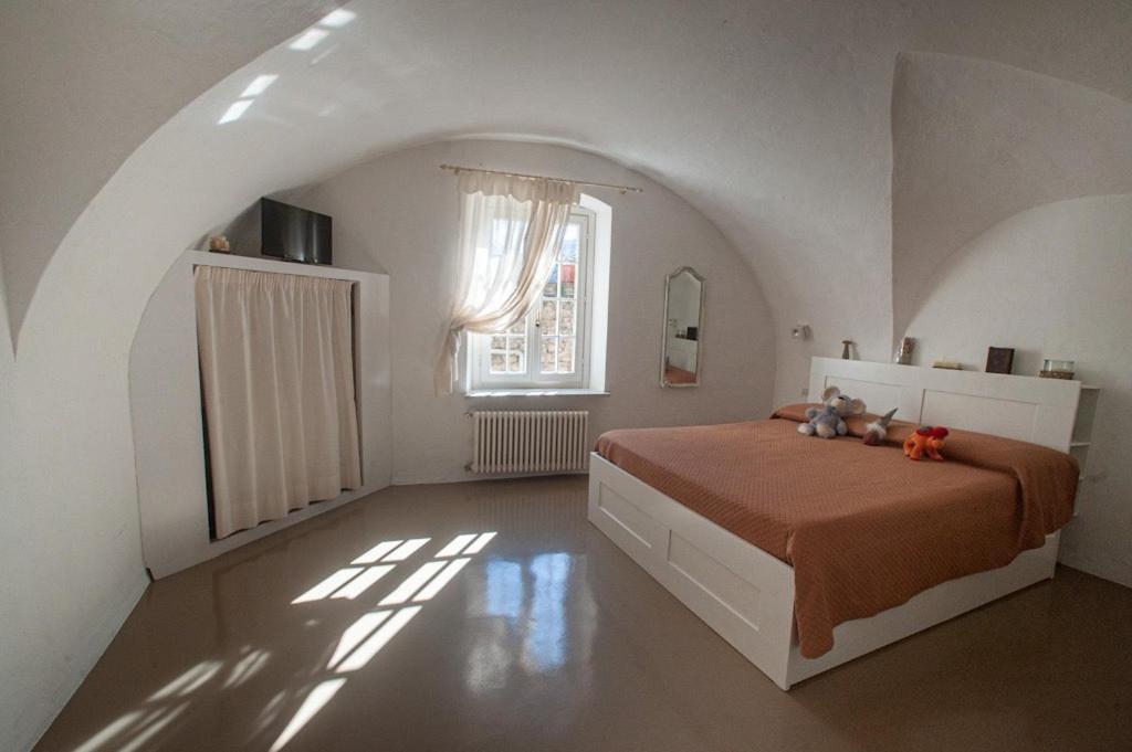 Appartement La Torre Di Gaia à Dolceacqua Extérieur photo